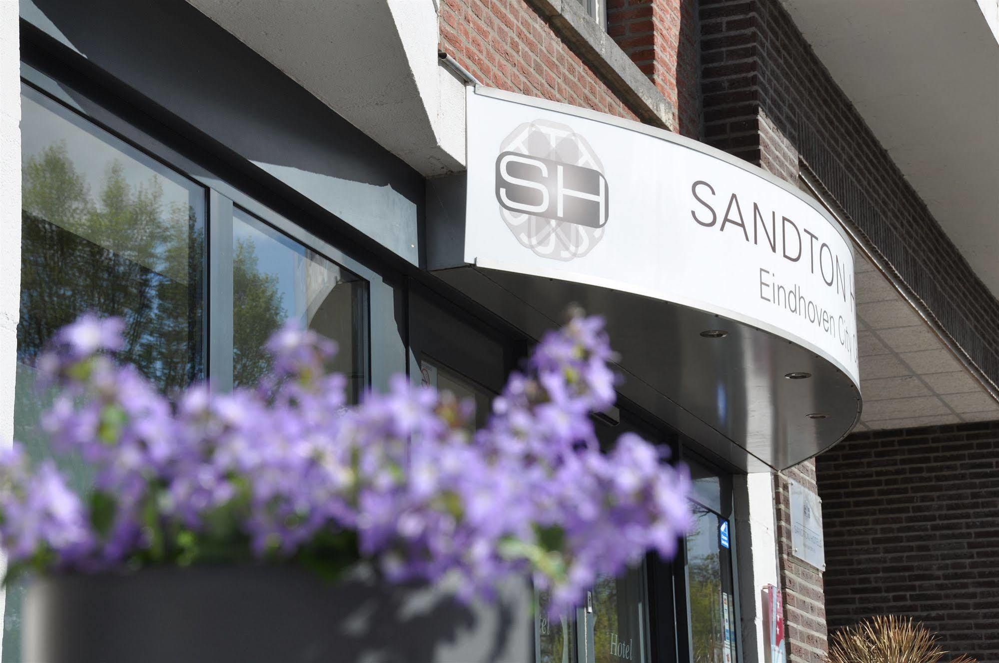 Sandton Eindhoven Centre Exterior photo